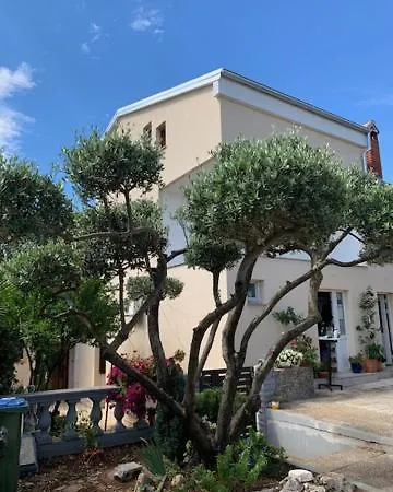 Romantic For Two Persons Guest house *