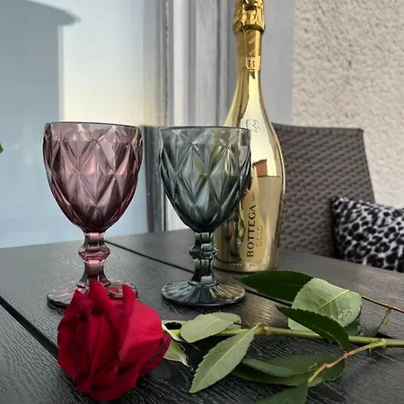 Romantic For Two Persons Pensjonat *