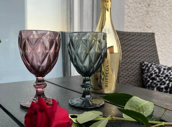 Romantic For Two Persons Гостьовий будинок 3*